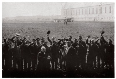 Zeppelin gróf a haditengerészeti léghajó flotta tagjai tisztelegtek, Németország, 1914-1917 1933 alkotó: Unbekannt