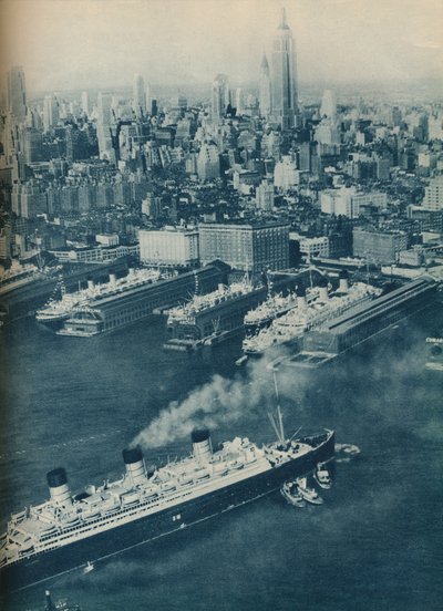 Cunard White Star vonalhajó, a Berengaria, közeledik a Cunard mólóhoz, 1936 alkotó: Unbekannt