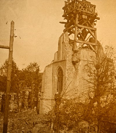 Megrongálódott templom, c1914-c1918 alkotó: Unbekannt