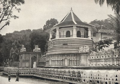 Buddha Szent Fogának temploma Kandyban, 1926. alkotó: Unbekannt