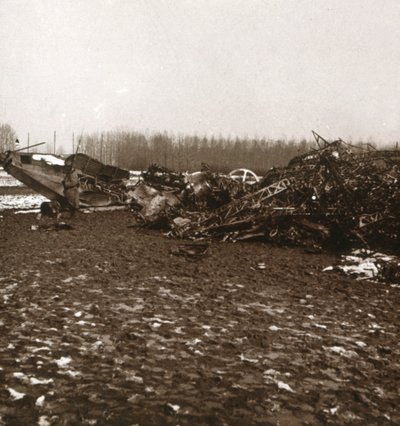 Megsemmisült zeppelin, c1914-c1918 alkotó: Unbekannt