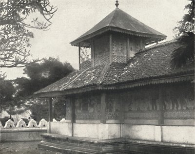 Dewale lásd az 58-as táblát a Kandy-i Szent Fog Dagoba-nál, 1926 alkotó: Unbekannt