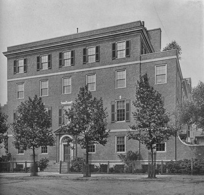 Az East 57th Street bejárata, Mrs WK Vanderbilt háza, New York City, 1924 alkotó: Unbekannt
