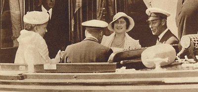 Családi vicc – elhagyja a királyi jacht Albert és Victoria Cowes-ban, c1935 1937 alkotó: Unbekannt