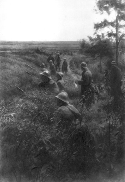 Francia gyalogsági állás egy elsüllyedt sávban, Villers-Cotterets-től északra, Aisne, Franciaország, 1918 alkotó: Unbekannt