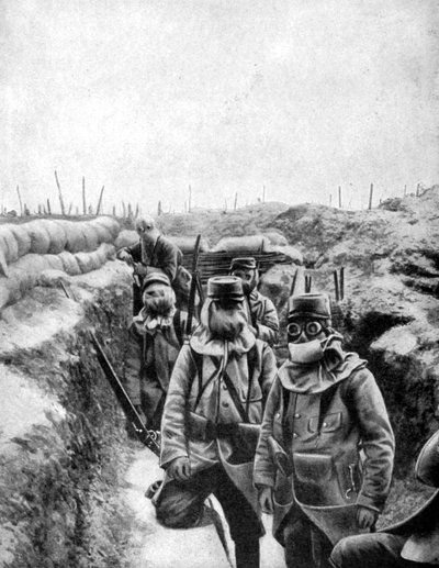 Francia katonák rögtönzött gázálarcban, 1915 alkotó: Unbekannt