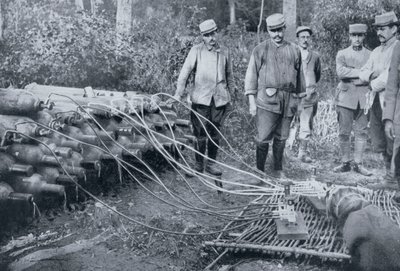 Francia katonák gázpalackokkal, I. világháború, 1915 alkotó: Unbekannt