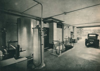 Egy magánház garázsa Garches-ben, Párizs közelében. Építészek, Le Corbusier és Pierre Jeanneret, 1 alkotó: Unbekannt