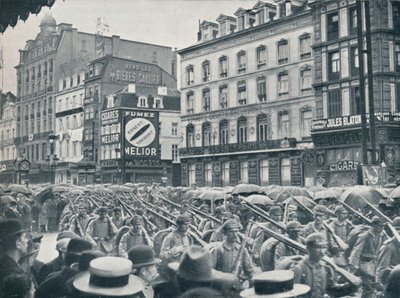 A német gyalogság bevonul Brüsszelbe az esőben, 1914 alkotó: Unbekannt