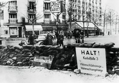 Német ellenőrzőpont, elfoglalt Párizs, 1940-1944 alkotó: Unbekannt
