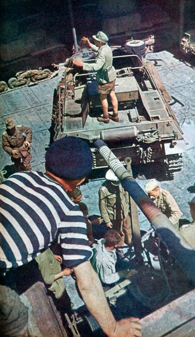Német fegyverek és lőszerek érkeznek Észak-Afrikába, 1942 alkotó: Unbekannt