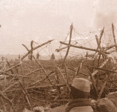 Németek jönnek ki a lövészárokból, Massiges, Észak-Franciaország, 1914-c1918. alkotó: Unbekannt