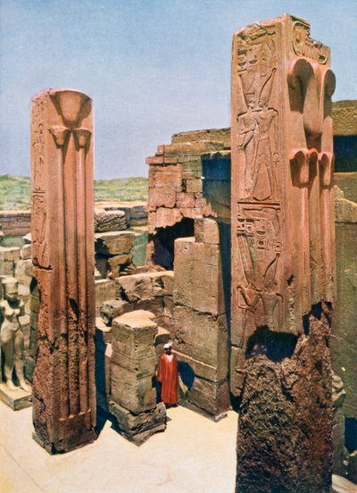 Gránit oszlopok lótusz és papirusz díszítéssel, Amun-Re temploma, Karnak, Egyiptom, XX. század alkotó: Unbekannt