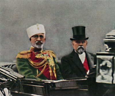 Nyikolaj Nyikolajevics nagyherceg 1856-1929 és Poincaré 1860-ban, 1934-ben született. alkotó: Unbekannt