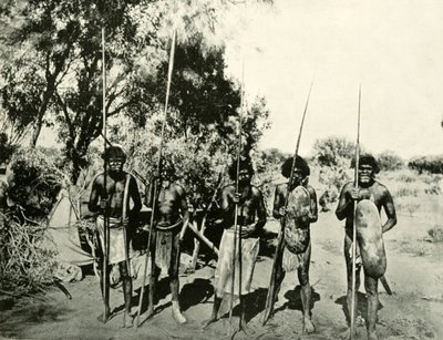 Őslakos férfiak csoportja, Queensland, Ausztrália, 1901. alkotó: Unbekannt