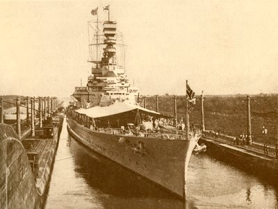H.M.S. Híres áthaladás a Panama-csatornán York hercegével és hercegnőjével a fedélzeten, 1930 alkotó: Unbekannt