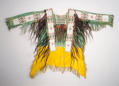 Hide Shirt, c. 1890. alkotó: Unbekannt