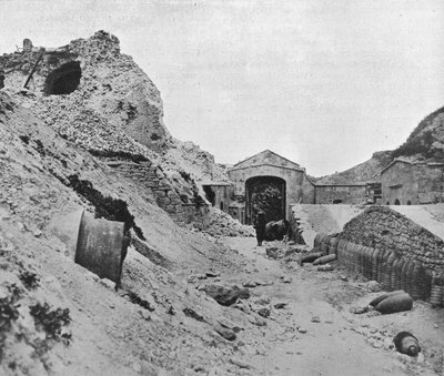 Sedd el Bahr összeomlott erődjének belsejében, 1915 alkotó: Unbekannt