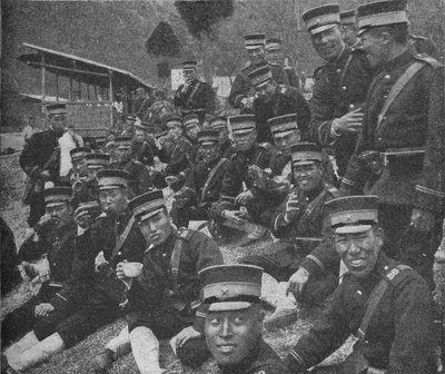 Japán katonák a front felé: déli tea és rizs étkezés, 1904-1905 1907 alkotó: Unbekannt
