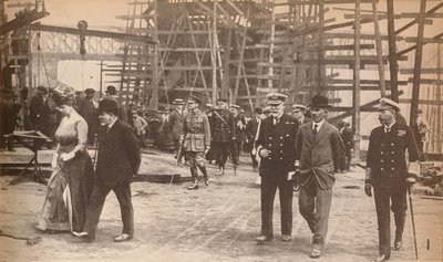 V. György király és Mária királynő egy sunderlandi hajógyárban az első világháború alatt, 1917. június 15., 1935. alkotó: Unbekannt