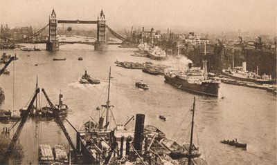 London – Tower Bridge és a medence, 1910 alkotó: Unbekannt