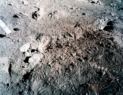 Manned Space Flight, USA, Apollo 17 Narancssárga talaj a Holdon alkotó: Unbekannt