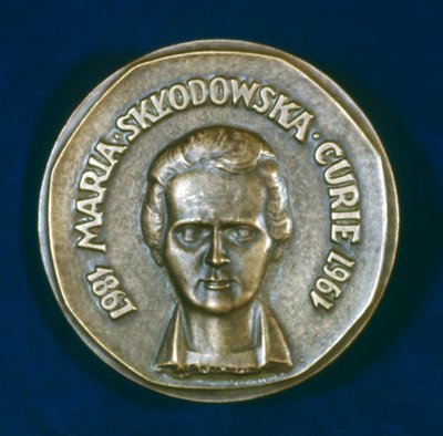 Marie Sklodowska Curie lengyel származású francia fizikus emlékérem, 1967 alkotó: Unbekannt