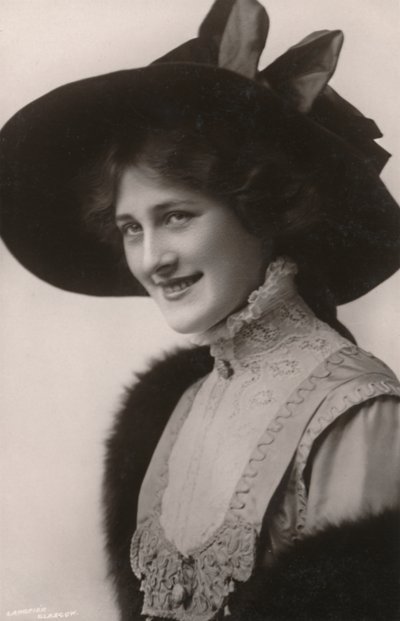 Miss Phyllis Dare, 1890-1975, c1930. alkotó: Unbekannt