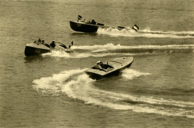 Motorcsónak verseny, Wörthersee, Karintia, Ausztria, c1935. alkotó: Unbekannt