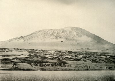 Mount Erebus...A régi kráter a bal oldalon, c1908, 1909. alkotó: Unbekannt