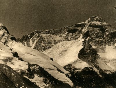 Mount Everest az alaptáborból, c1918-c1939. alkotó: Unbekannt
