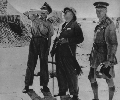 Churchill úr Sir A. Tedderrel és Auchinleck tábornokkal, 1942 alkotó: Unbekannt