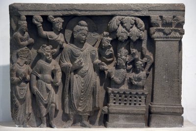 Indiai Nemzeti Múzeum, Delhi. Buddha Naga-Kalikával. Gandhara, Kr.u. 2. század, Stone. Kölcsön a Mayo College Múzeumtól, Ajmer. India. alkotó: Unbekannt
