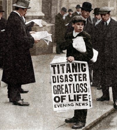 Újságíró a Titanic-katasztrófa hírével, 1912. április 14 alkotó: Unbekannt