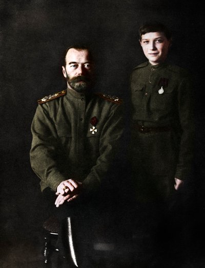 II. Miklós orosz cár és fia, Alekszej katonai egyenruhában, 1915 alkotó: Unbekannt