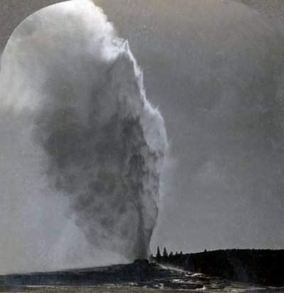 Old Faithful, a gejzírek királynője, Yellowstone Nemzeti Park, Wyo., Egyesült Államok, 1904. alkotó: Unbekannt