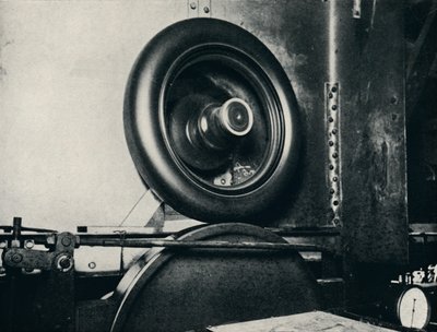 Az egyik Sir Malcolm Campbells abroncs 300 m/h sebességgel, 1937 alkotó: Unbekannt