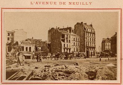 Paris commune (1871): kilátás a párizsi Neuilly sugárútra 1871 májusában. Pierre Pepetit fényképe. Nyomtatás kartonra, Dim. 9x5,4 cm alkotó: Unbekannt