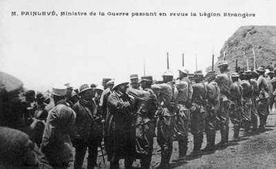 Paul Painlevé áttekinti a francia idegenlégió csapatait, Marokkó, 1926 alkotó: Unbekannt