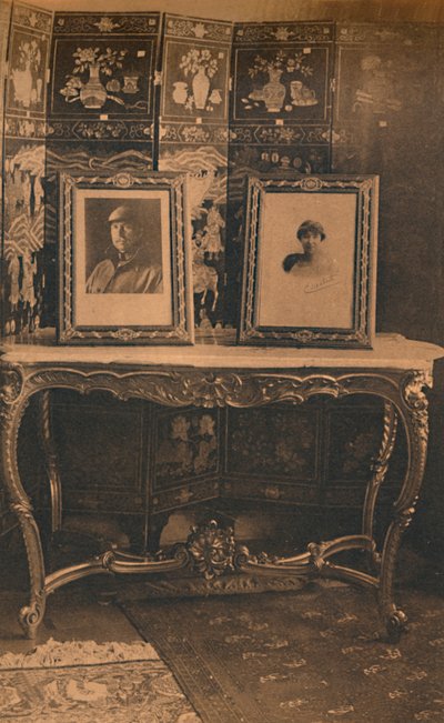 Belgium királyának és királynőjének portréi a kubai brüsszeli nagykövetségen, Belgiumban, 1927. alkotó: Unbekannt
