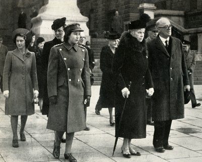 Mária királynő, Erzsébet hercegnő, Margit hercegnő..., Fegyverszünet napja, 1945, 1951. alkotó: Unbekannt