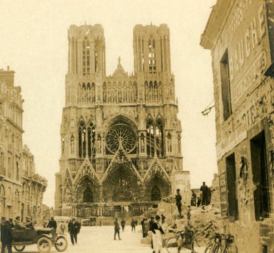 Reims katedrális, Reims, Észak-Franciaország, 1914-c1918 alkotó: Unbekannt