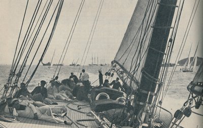 A legnagyobb brit versenyjachtok az 1937-es Cowes héten versenyeznek alkotó: Unbekannt