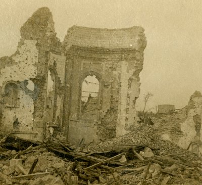 Romos templom, Commbles, Észak-Franciaország, c1914-c1918 alkotó: Unbekannt