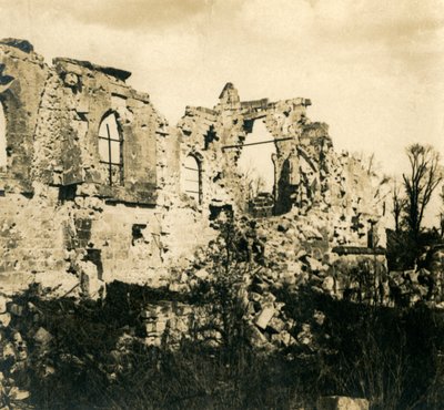 Romos templom Dreslincourtban, Észak-Franciaországban, 1914-c1918 alkotó: Unbekannt
