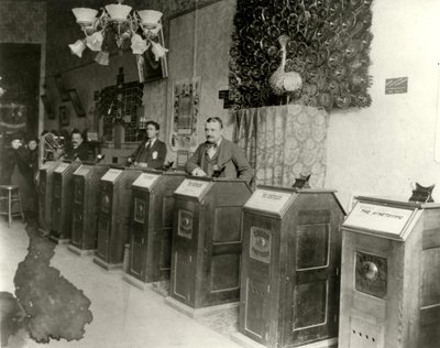 San Francisco szalon kinetoszkóppal, 1894-1895 alkotó: Unbekannt