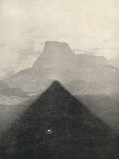 Adamspike árnyéka napkeltekor, 1926 alkotó: Unbekannt