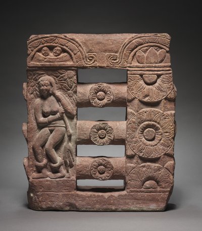 Monolit korlát szakasza fürdő- és lótusz érmekkel, c. 150-250. alkotó: Unbekannt