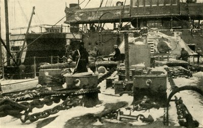 Szenet szállító hajó fagyos körülmények között, első világháború, 1914, c1920. alkotó: Unbekannt