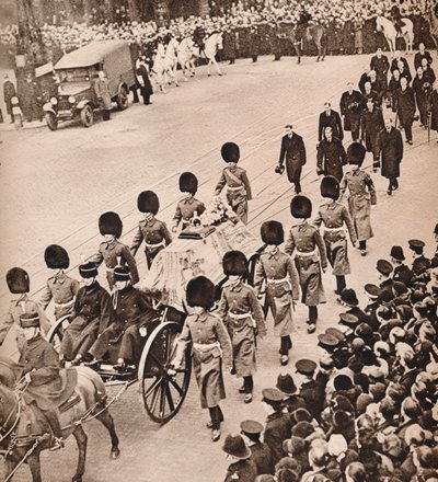 Simple Majesty: King Georges koporsó, amely a Royal Standard hatálya alá tartozik, 1936 alkotó: Unbekannt